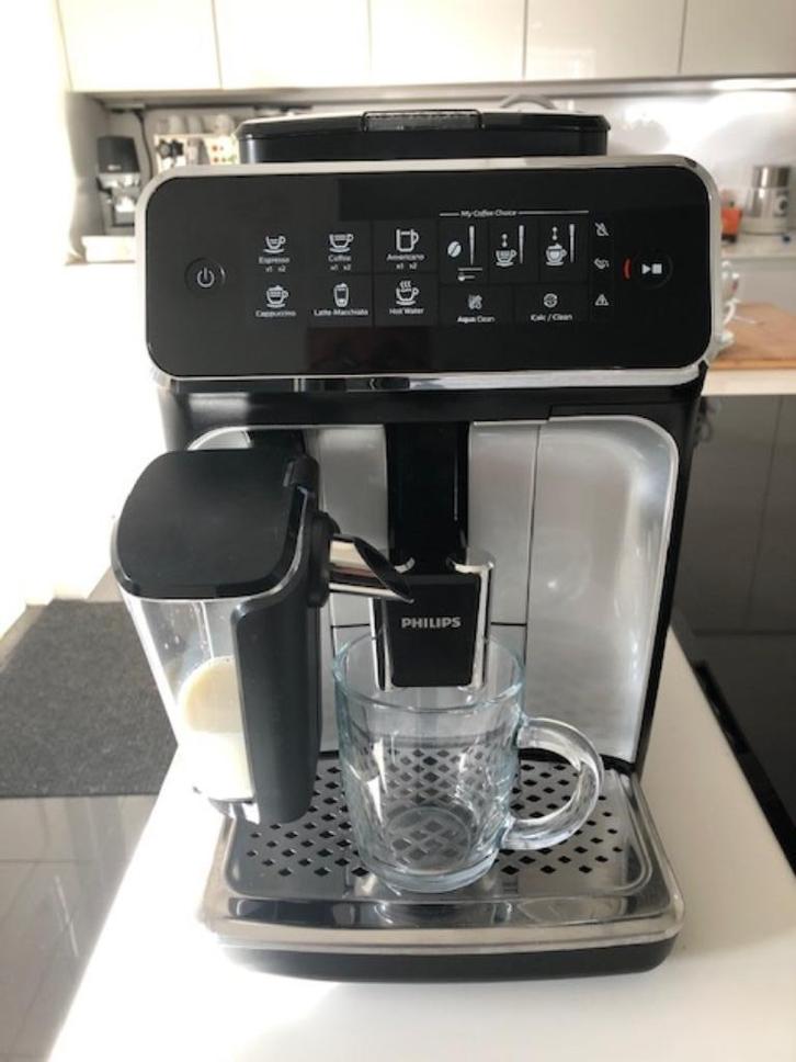 Philips LatteGo EP3246, Witgoed en Apparatuur, Koffiezetapparaten, Zo goed als nieuw, Gemalen koffie, Koffiebonen, Espresso apparaat