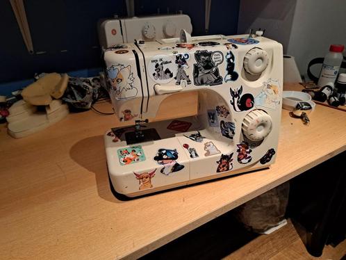 Singer naaimachine, Hobby en Vrije tijd, Naaimachines en Toebehoren, Zo goed als nieuw, Naaimachine, Singer, Ophalen