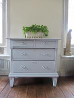 ~ mooie oude ladenkast, bricbracbrocante ~, Ophalen