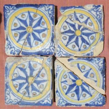 Spaanse tegels, Talavera 16/17e eeuw beschikbaar voor biedingen