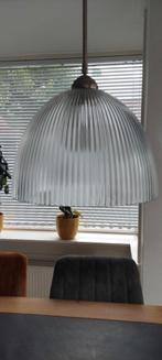 Set glazen hanglampen, geribbeld design, Huis en Inrichting, Lampen | Hanglampen, Ophalen, Zo goed als nieuw, Glas, Modern