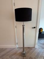 Zilverkleurige vloerlamp met zwarte kap, Ophalen, Zo goed als nieuw, Metaal, 150 tot 200 cm