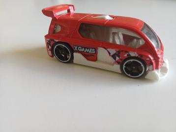 Hot Wheels Hyperliner X-Games Red and White beschikbaar voor biedingen