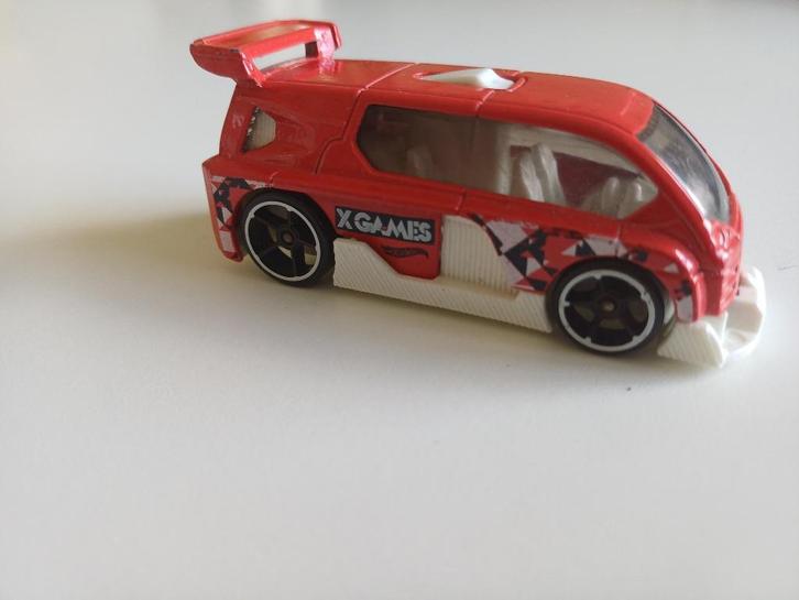 Hot Wheels Hyperliner X-Games Red and White, Hobby en Vrije tijd, Modelauto's | Overige schalen, Gebruikt, Auto, Ophalen of Verzenden