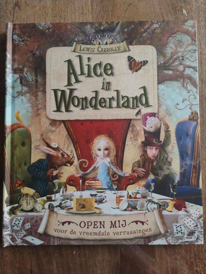 Alice in Wonderland - Lewis Carroll, Boeken, Kinderboeken | Jeugd | onder 10 jaar, Zo goed als nieuw, Sprookjes, Ophalen of Verzenden