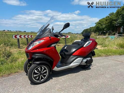 PEUGEOT METROPOLIS 400 (bj 2014), Motoren, Motoren | Overige merken, Bedrijf, Scooter, 12 t/m 35 kW