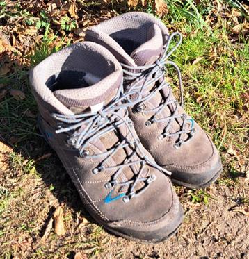 Lowa bergschoenen b/c maat 42,5 beschikbaar voor biedingen