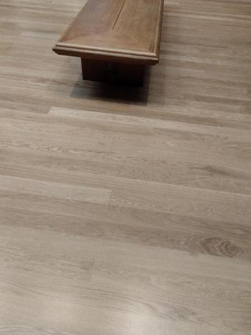 Eiken Lamelparket 100x13x1,5 cm,4 mm toplaag op vol EU eiken beschikbaar voor biedingen