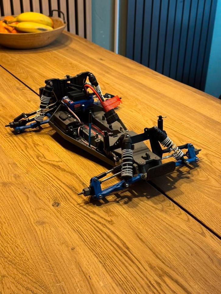 Traxxas Rustler VXL 2WD - Stalen assen, Hobby en Vrije tijd, Modelbouw | Radiografisch | Auto's, Zo goed als nieuw, Auto offroad