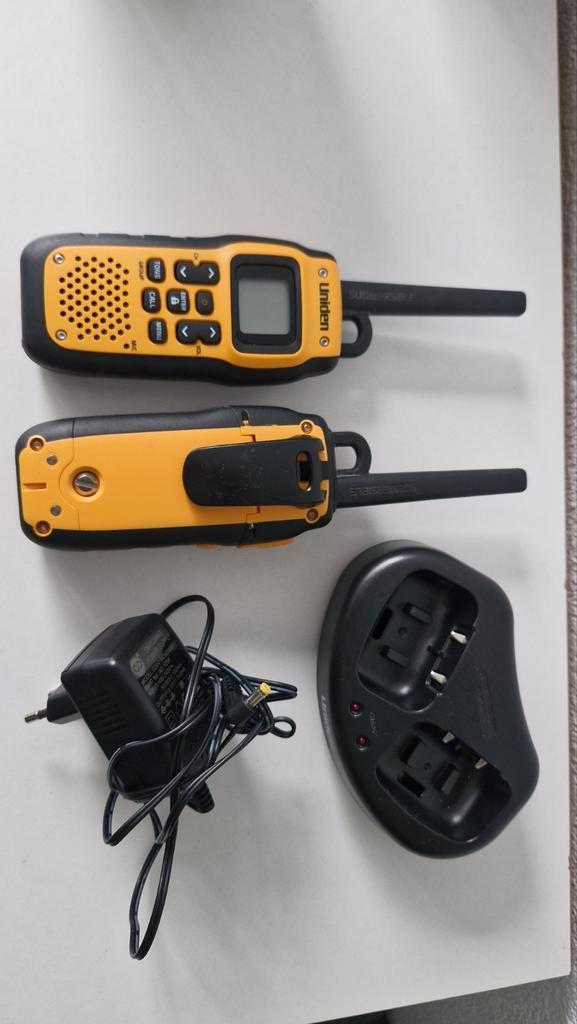 2x Uniden PMR Waterdichte Portofoons, Telecommunicatie, Portofoons en Walkie-talkies, Zo goed als nieuw, Portofoon of Walkie-talkie