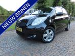 Toyota Yaris 1.0 VVTi Sol Airco 5 Drs Lm Velgen *Apk t/m 27-, Voorwielaandrijving, 970 kg, 535 kg, Gebruikt
