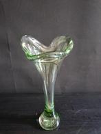 Vintage groene doorzichtige Murano vaas., Ophalen of Verzenden, Minder dan 50 cm, Groen, Glas