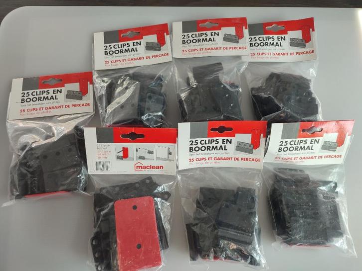 7 verpakkingen Clipplinten clips met boormal - € 5,- per pak, Doe-het-zelf en Verbouw, IJzerwaren en Bevestigingsmiddelen, Nieuw