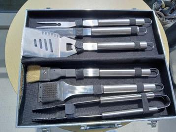 BARBECUE - accessoires beschikbaar voor biedingen