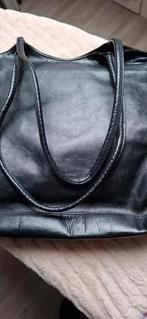 Zwart lederen schouder tas  Bijenkorf collection, Sieraden, Tassen en Uiterlijk, Tassen | Schoudertassen, Ophalen of Verzenden