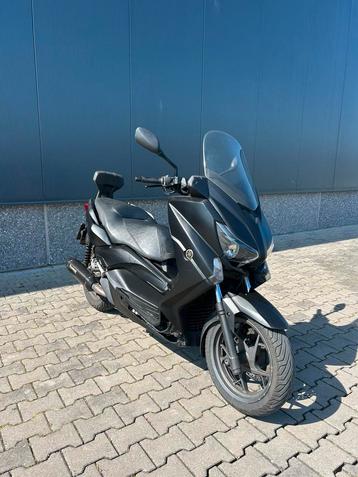 Yamaha xmax 250 beschikbaar voor biedingen