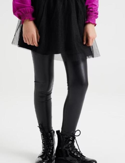 Mooie zwarte WE fake leer glanzende legging maat 146-152., Kinderen en Baby's, Kinderkleding | Maat 146, Zo goed als nieuw, Meisje