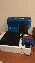 PlayStation 4 met controllers en oplaadstation, Ophalen of Verzenden, Zo goed als nieuw, Met 2 controllers, Original
