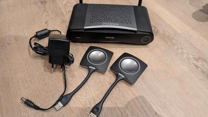 *Barco ClickShare CSE-200 met 2 Buttons – Draadloos*, Computers en Software, Presenters, Zo goed als nieuw, MacOS, Windows, Ophalen of Verzenden