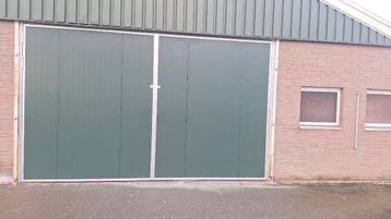 Dubbele staldeur met loopdeur ( 500x250cm ) beschikbaar voor biedingen