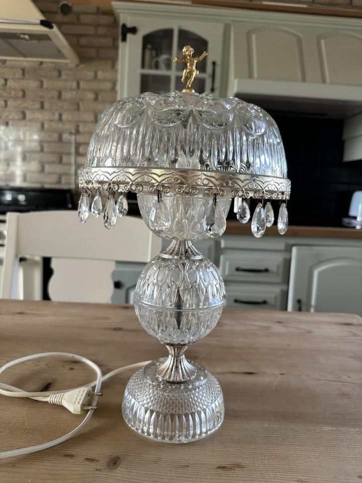 Elegante kristallen tafellamp met engeltje, werkend, Huis en Inrichting, Lampen | Tafellampen, Zo goed als nieuw, Minder dan 50 cm