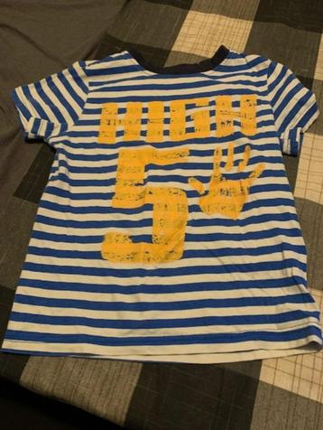 Meerkleurige T-shirtje van de Hema. Maat 110 beschikbaar voor biedingen