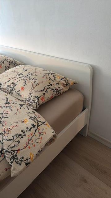 Ikea bed met lattenbodem - afbeelding 3