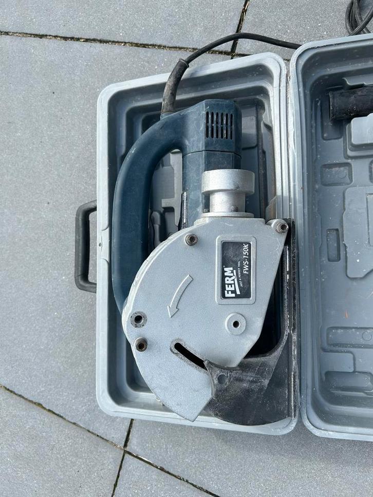 Ferm WSM4001 muurfrees met koffer, Doe-het-zelf en Verbouw, Gereedschap | Freesmachines, Gebruikt, Ophalen