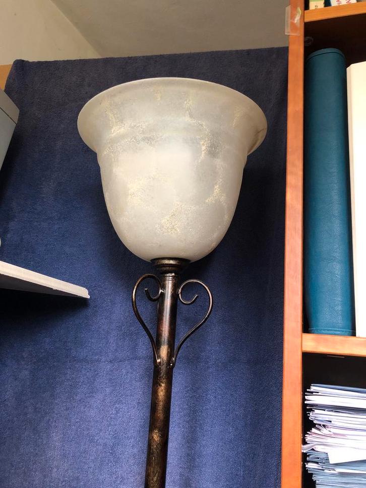 Mooie Staande Lamp met Glazen Kap, Huis en Inrichting, Lampen | Vloerlampen, Gebruikt, 150 tot 200 cm, Glas, Ophalen