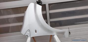 Spatbord rechts Aygo Toyota KTB 538120H010 Gris Gallium zijs beschikbaar voor biedingen