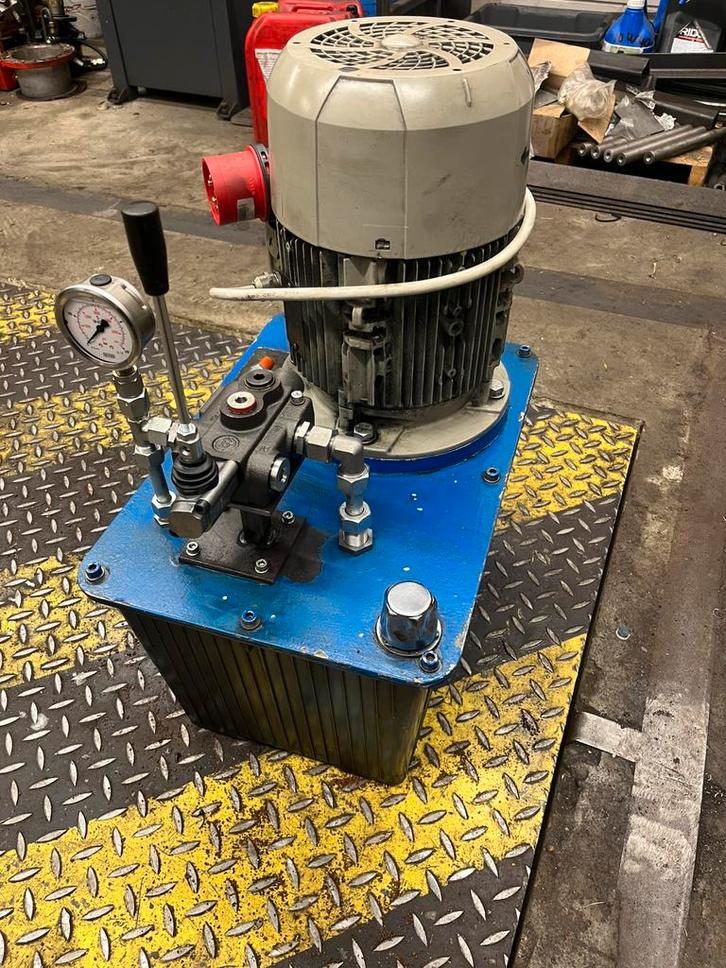 Hydrauliek unit, Doe-het-zelf en Verbouw, Gereedschap | Machine-onderdelen en Toebehoren, Gebruikt, Ophalen of Verzenden