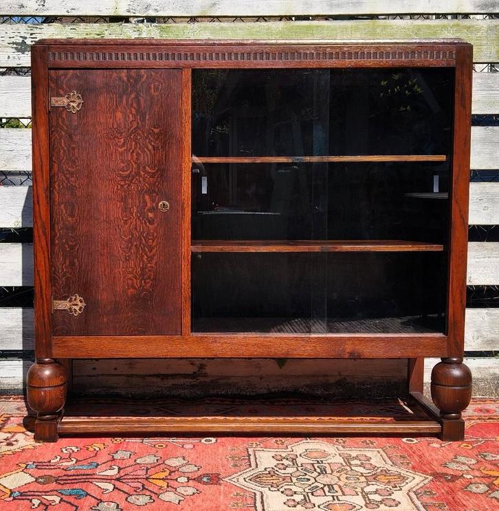 Art Deco bolpoot vitrine kast, Antiek en Kunst, Antiek | Meubels | Kasten, Ophalen