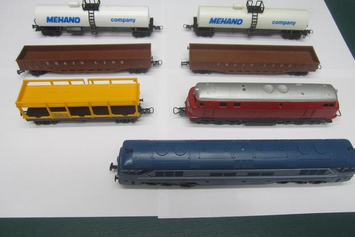 Mehano   2 diesels en 5 wagons, Hobby en Vrije tijd, Modeltreinen | H0, Zo goed als nieuw, Treinset, Gelijkstroom, Overige merken