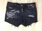 Meiden short zwart jeans met print, Maat 38/40 (M), Kort, Zwart, Ophalen of Verzenden