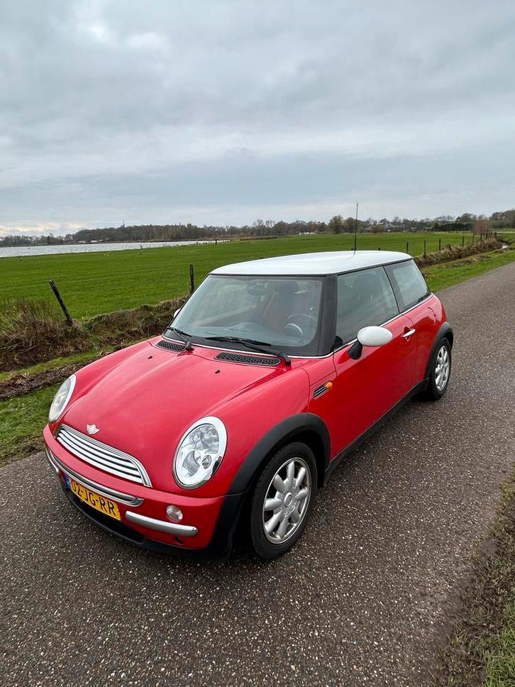 Mini 1.6 16V Cooper 2002 Rood, Auto's, Mini, Particulier, Benzine, D, Hatchback, Handgeschakeld, Origineel Nederlands, Rood, Voorwielaandrijving