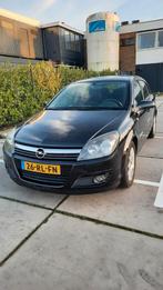 Opel Astra 1.6 16V 5D 77KW 2005 Zwart, Auto's, Opel, Voorwielaandrijving, 15 km/l, 4 cilinders, 1165 kg