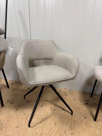 10 x nieuwe draaibare licht grijze eetkamerstoelen beschikbaar voor biedingen
