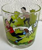 Suske en Wiske glas, Suske voetballend uit 2000, Ophalen of Verzenden, Suske en Wiske, Zo goed als nieuw, Gebruiksvoorwerp