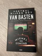 Voetbal kijken met Van Basten & andere sportverhalen., Ophalen of Verzenden, Zo goed als nieuw, Michel van Egmond, Balsport