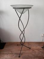 Plantenstandaard smeedijzer met glas, Huis en Inrichting, Woonaccessoires | Zuilen en Pilaren, Ophalen, Zo goed als nieuw