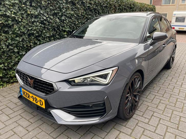 Cupra Leon ST 2.0 TSI 4 Drive 310Pk DSG Sport Performance, Auto's, Cupra, Bedrijf, Leon, 4x4, ABS, Achteruitrijcamera, Adaptieve lichten