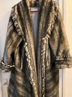 Balmain exclusieve Lange bontjas (fake) maat 48, Kleding | Dames, Jassen | Winter, Overige kleuren, Maat 46/48 (XL) of groter