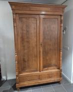 Oude eiken linnenkast, Ophalen