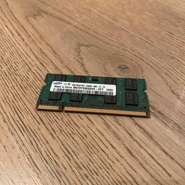 Samsung 2GB 2Rx8 DDR2 800MHz  ( 1x 2GB ), Computers en Software, RAM geheugen, Gebruikt, Laptop, 2 GB, DDR2, Ophalen of Verzenden