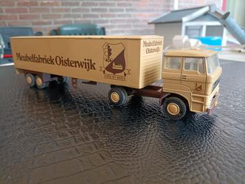 Daf 3300 trekker en oplegger van meubelfabriek Oisterwijk. beschikbaar voor biedingen