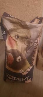 Pyrrhura voer te koop., Ophalen, Vogel