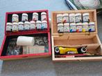 € 40,->> Diverse kleuren plakkaatverf Gouache, Ophalen of Verzenden, Zo goed als nieuw