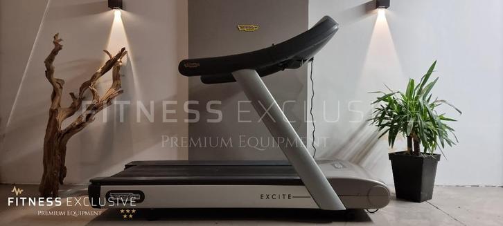 Technogym Run Excite+ LED loopband treadmill in nette staat, Sport en Fitness, Fitnessmaterialen, Gebruikt, Overige typen, Armen