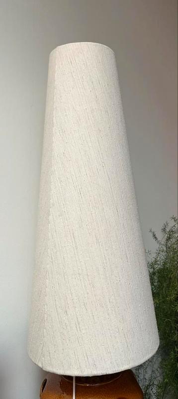 Vintage hoge lampenkap met structuur 90 hoog diameter 40 cm beschikbaar voor biedingen