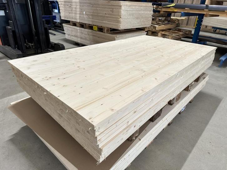 Vuren en grenen panelen met randschade - slechts €22,45 /m², Doe-het-zelf en Verbouw, Platen en Panelen, Nieuw, Hout, 20 tot 50 mm